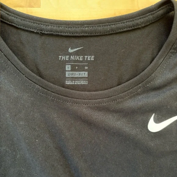 black nike tank top - Picture 2 of 3